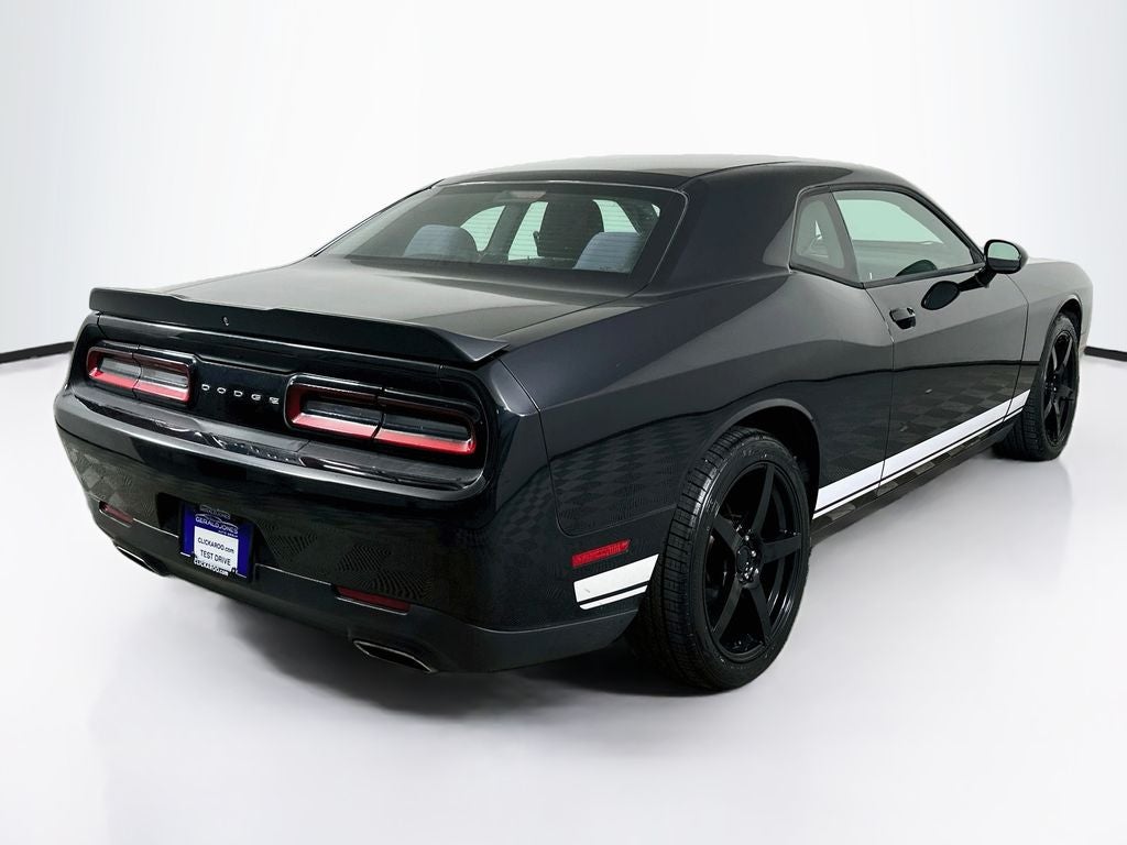 2017 Dodge Challenger SXT