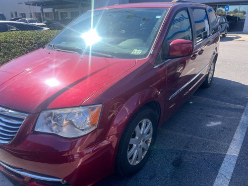 2016 Chrysler Town & Country Touring