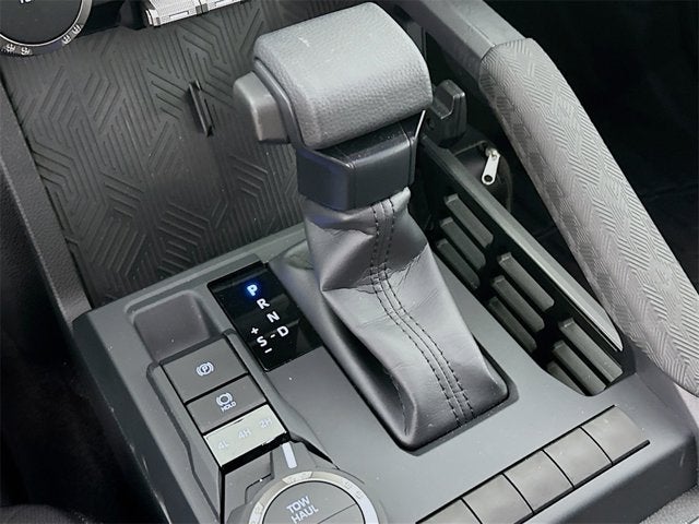 2025 Toyota Tacoma 4WD SR5