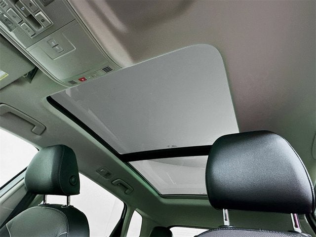 2025 Volkswagen Taos SE Black