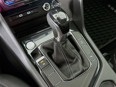 2025 Volkswagen Taos SE Black