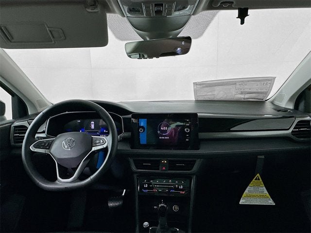 2025 Volkswagen Taos SE Black