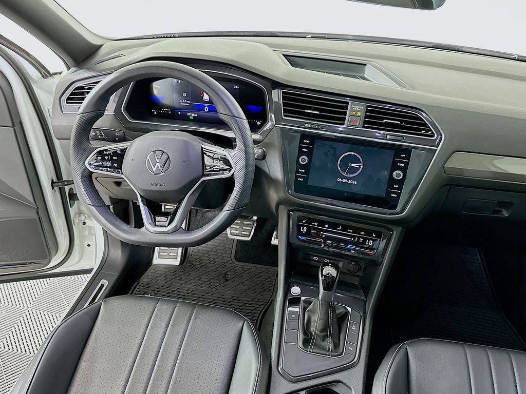 2024 Volkswagen Tiguan 2.0T SE R-Line Black