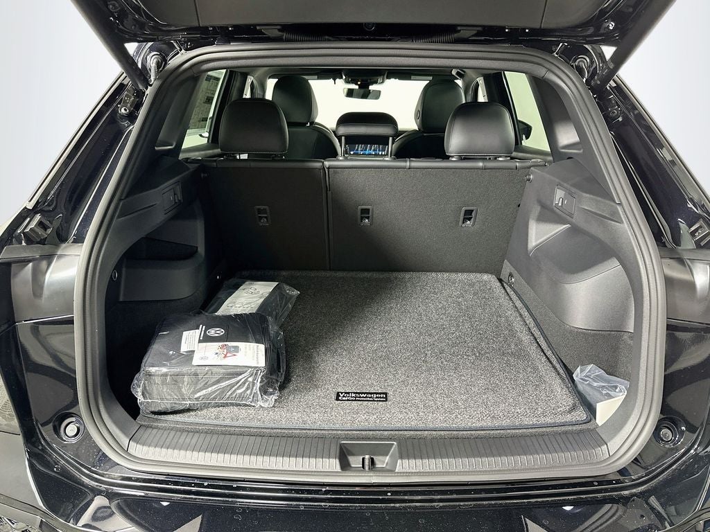2025 Volkswagen Tiguan 2.0T SE R-Line Black