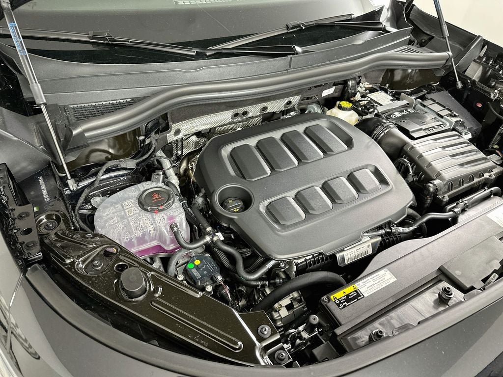 2025 Volkswagen Tiguan 2.0T SE R-Line Black
