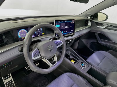 2025 Volkswagen Tiguan 2.0T SE R-Line Black