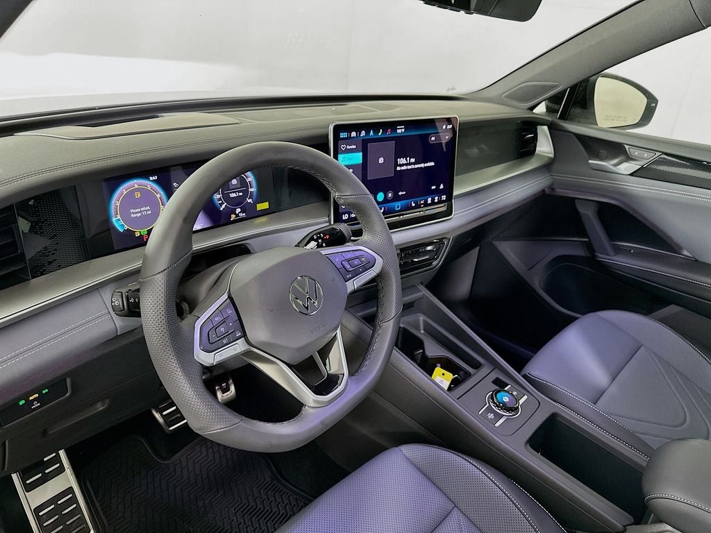 2025 Volkswagen Tiguan 2.0T SE R-Line Black