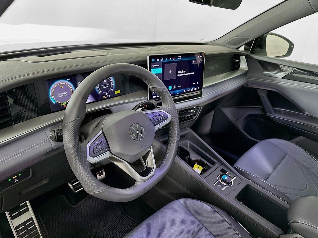 2025 Volkswagen Tiguan 2.0T SE R-Line Black