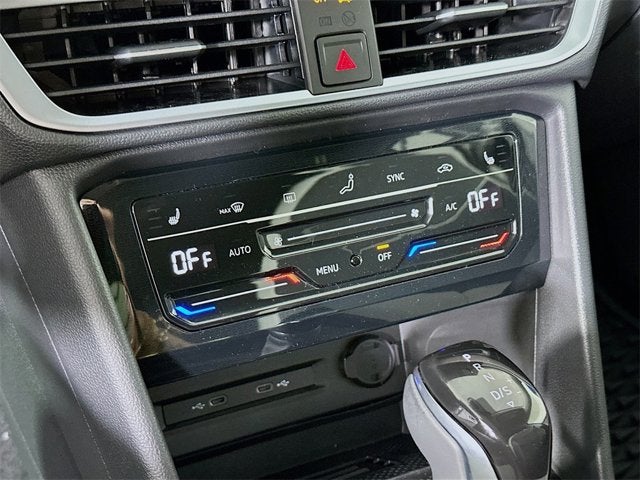 2025 Volkswagen Taos SE