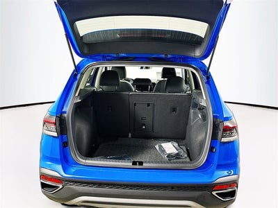 2025 Volkswagen Taos SE