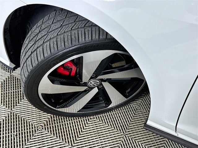 2019 Volkswagen Golf GTI SE