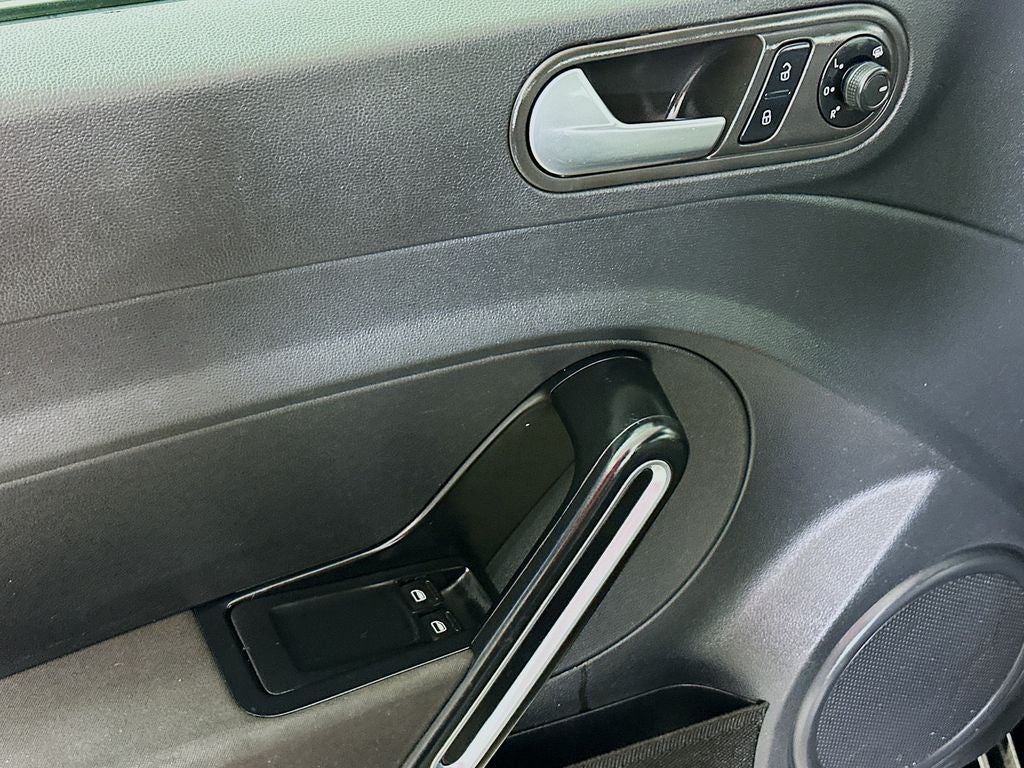 2019 Volkswagen Beetle 2.0T S