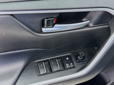 2023 Toyota RAV4 Hybrid SE