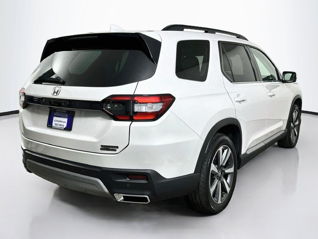 2025 Honda Pilot Touring