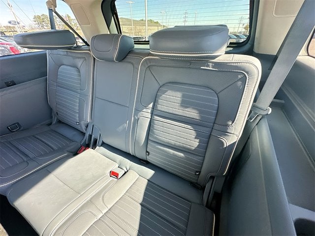 2022 Lincoln Navigator L Black Label