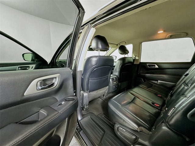 2019 Nissan Pathfinder SL