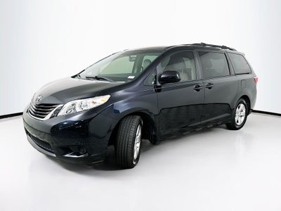 2015 Toyota Sienna LE 8 Passenger
