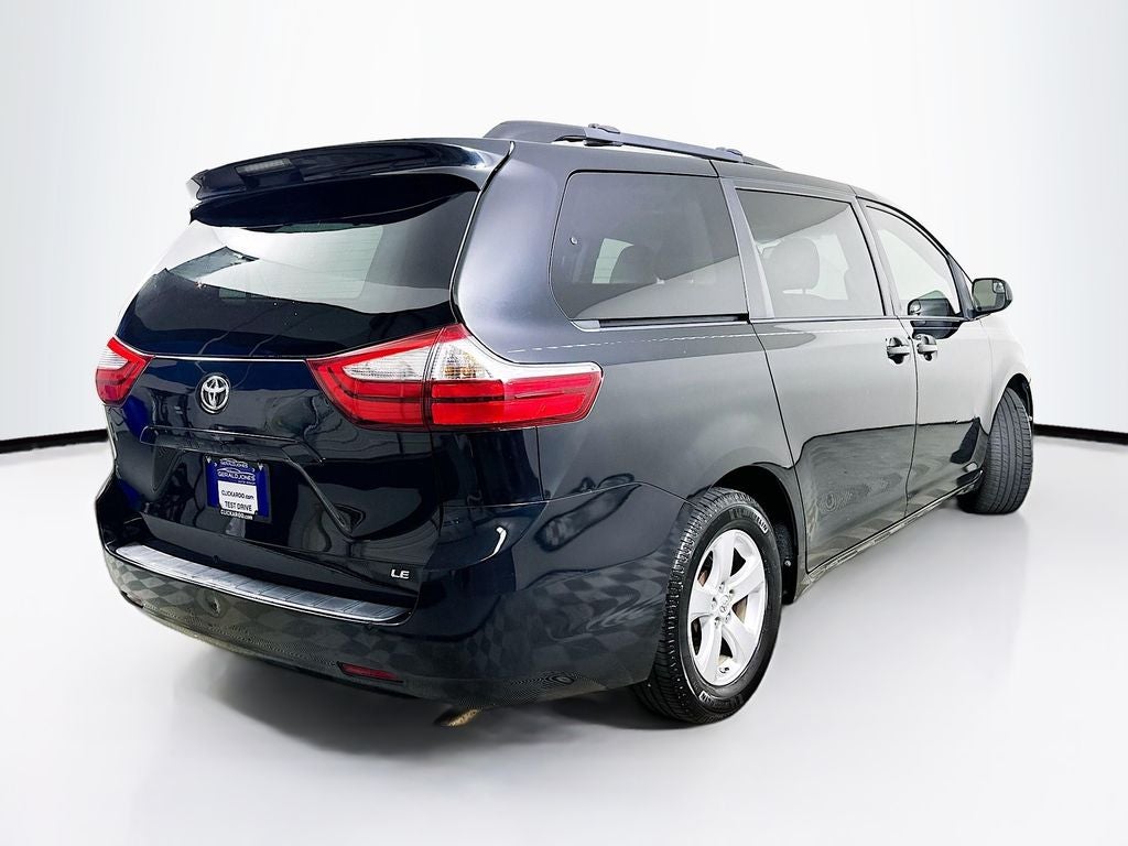 2015 Toyota Sienna LE 8 Passenger