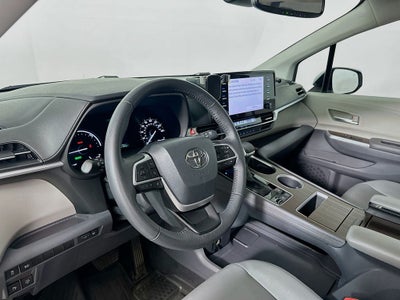 2023 Toyota Sienna XLE 8 Passenger