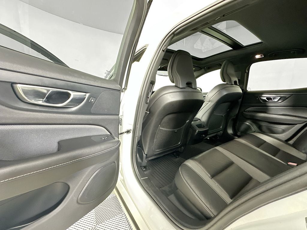 2019 Volvo S60 T5 R-Design