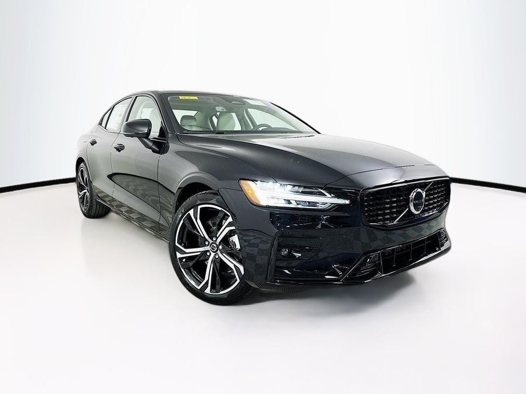 2024 Volvo S60 B5 Plus Dark Theme