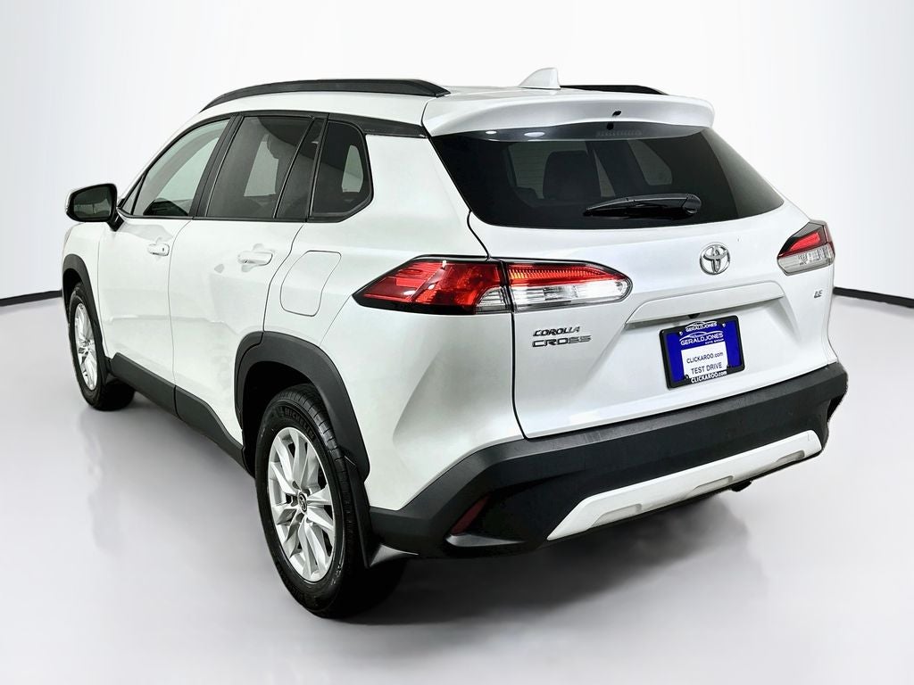 2024 Toyota Corolla Cross LE