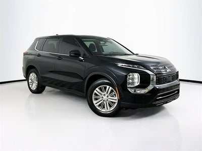 2024 Mitsubishi Outlander ES