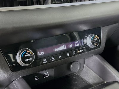 2024 Mitsubishi Outlander ES