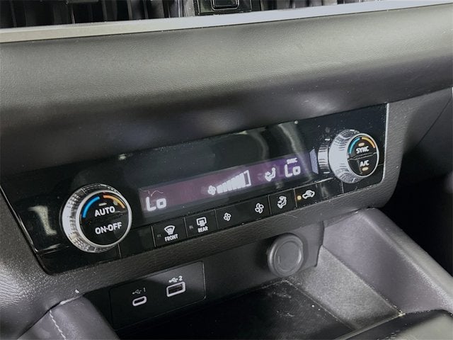 2024 Mitsubishi Outlander ES