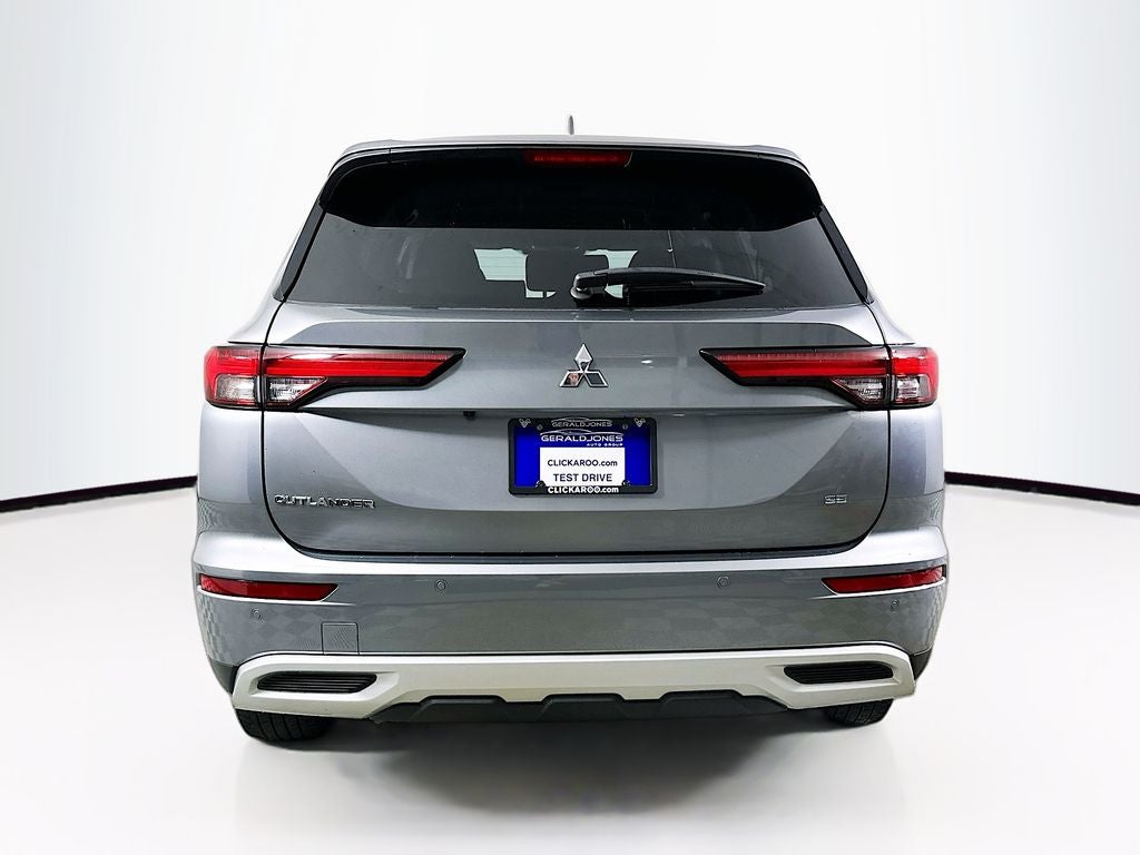 2023 Mitsubishi Outlander SE