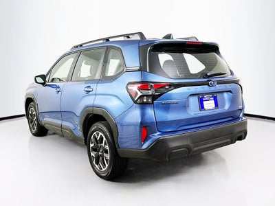 2025 Subaru Forester Base