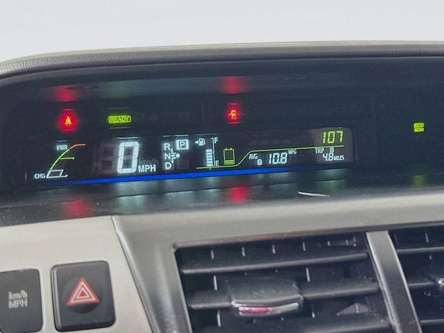 2014 Toyota Prius v Five