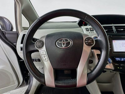 2014 Toyota Prius v Five