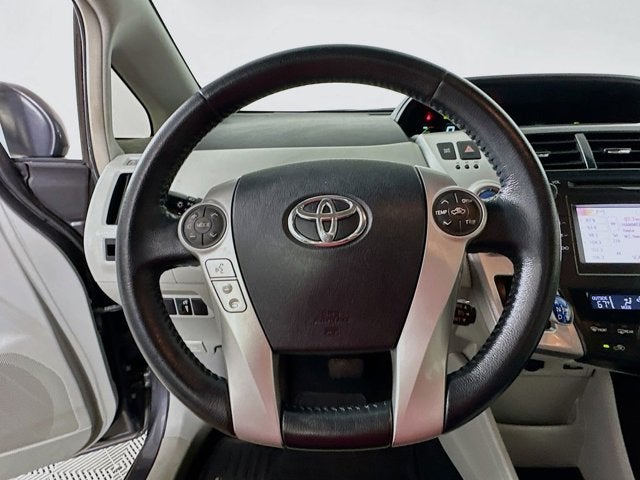 2014 Toyota Prius v Five