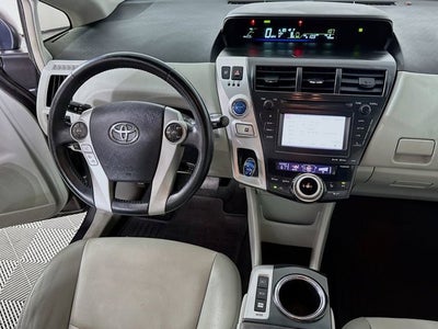 2014 Toyota Prius v Five