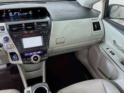 2014 Toyota Prius v Five