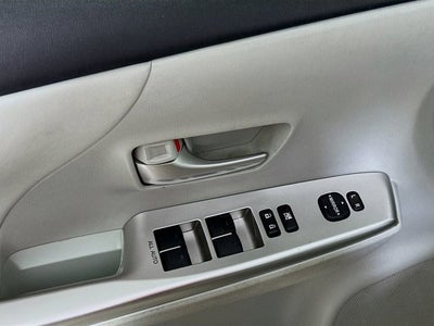 2014 Toyota Prius v Five