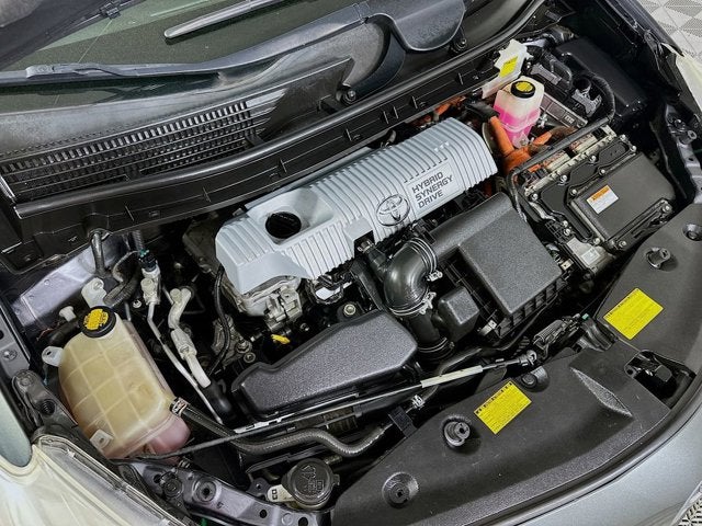 2014 Toyota Prius v Five