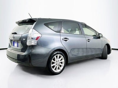 2014 Toyota Prius v Five