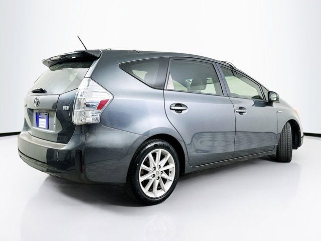 2014 Toyota Prius v Five