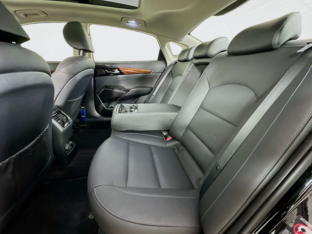 2018 Kia Cadenza Technology