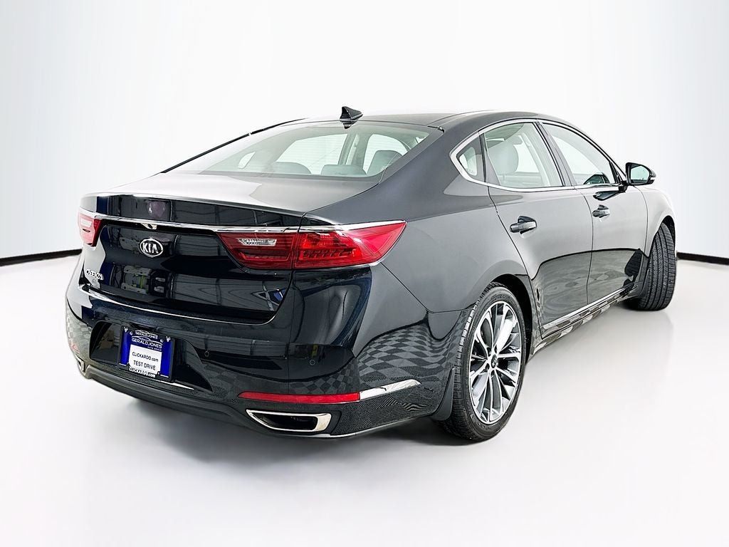 2018 Kia Cadenza Technology
