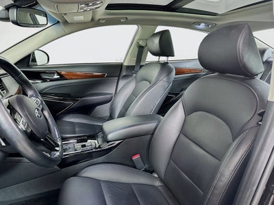 2018 Kia Cadenza Technology