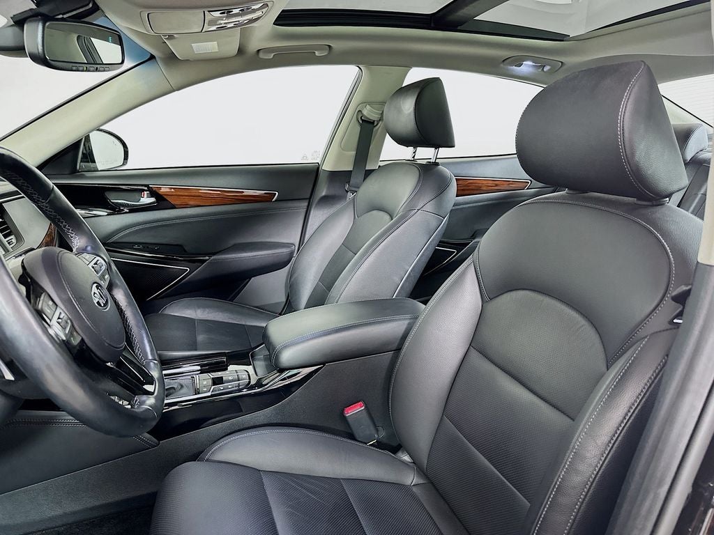 2018 Kia Cadenza Technology