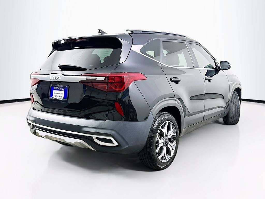 2022 Kia Seltos EX