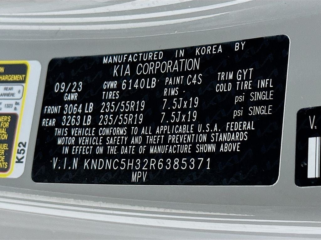 2024 Kia Carnival EX