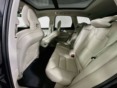 2018 Volvo XC60 T6 Momentum