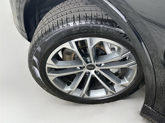 2026 Audi Q7 Premium