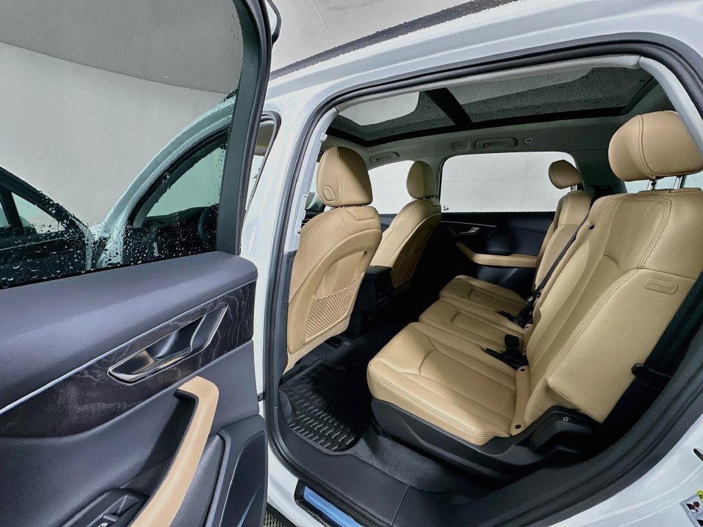 2025 Audi Q7 45 Premium quattro