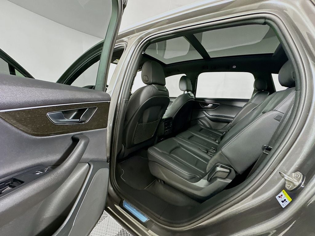 2025 Audi Q7 45 Premium quattro
